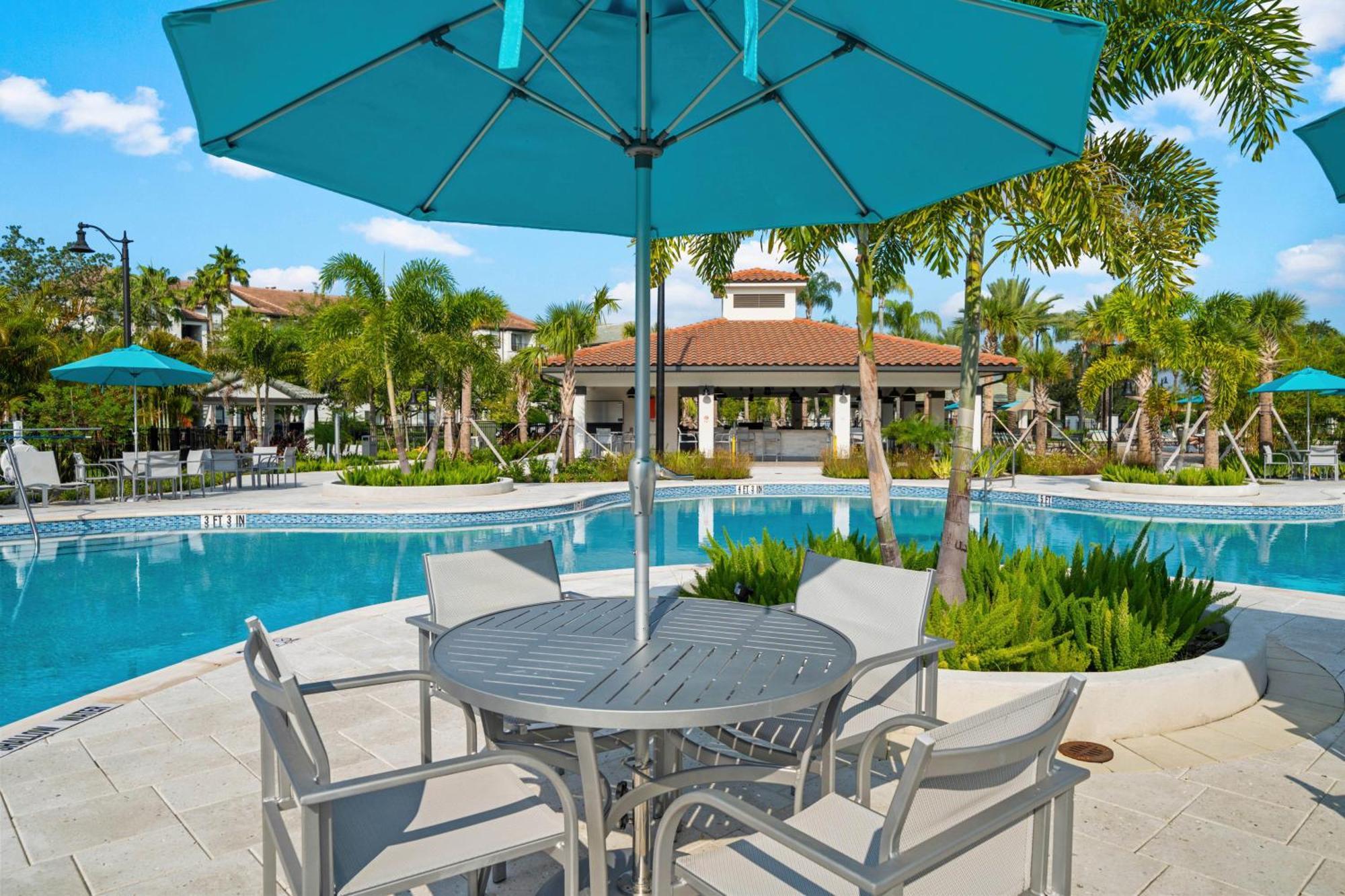 Holiday home 3-story Townhome At Vista Cay Orlando